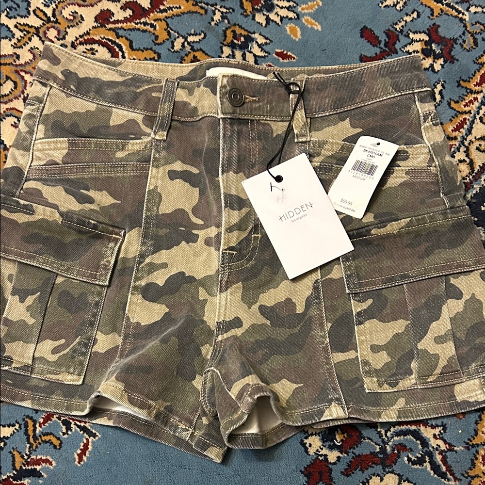 Hidden Finn Stretch Cargo Shorts NWT Size Medium Camo - Picture 5 of 8